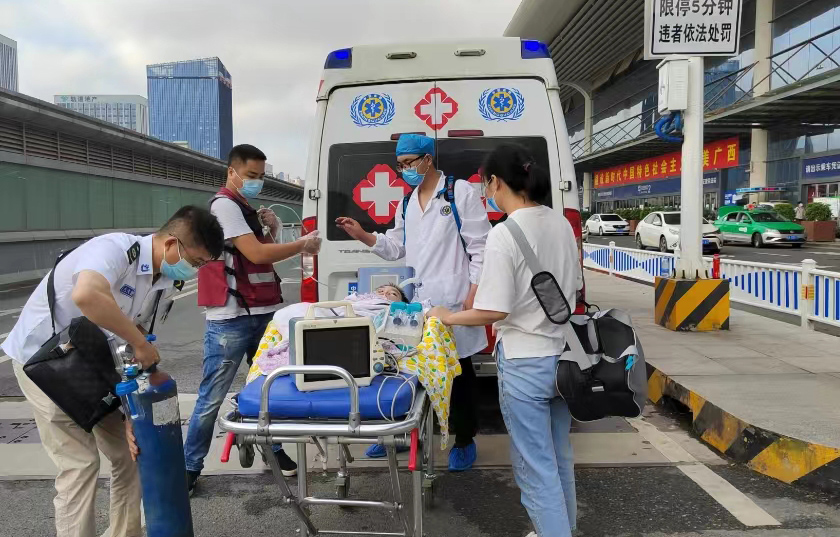 平南县救护车出租公司