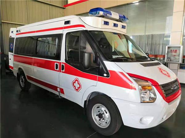 平南县福特V362救护车